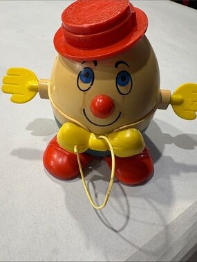 Vintage 1971 Fisher Price Humpty Dumpty #736 Pull Toy With Spinning Hands